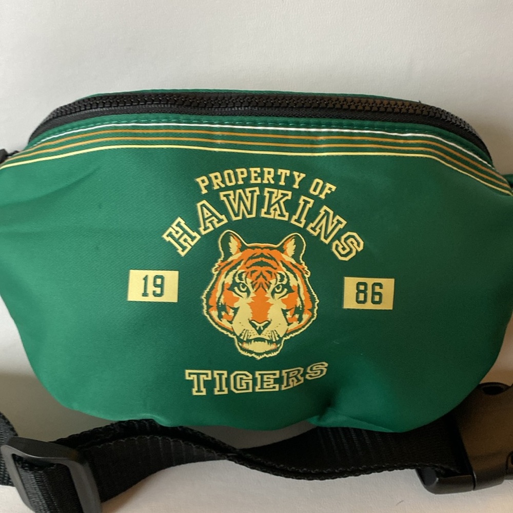 Stranger Things Fanny Pack - Picture 6 of 7